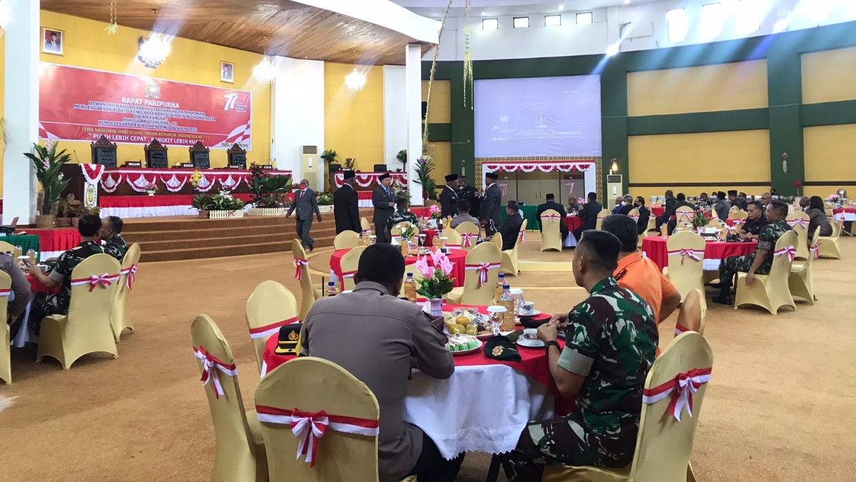 dprd-mimika-rapat-paripurna-dengarkan-pidato-kenegaraan-presiden-jokowi