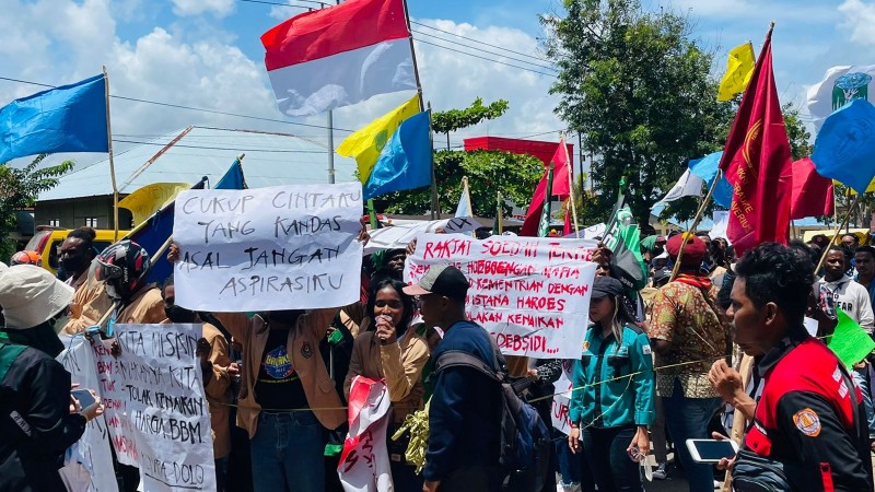mahasiswa-dprd-merauke-tidak-berikan-bukti-serius-selesaikan-soal-bbm