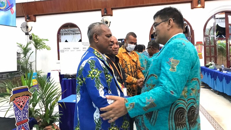 pdt-junus-maurits-bonsapia-terpilih-sebagai-ketua-klasis-mimika