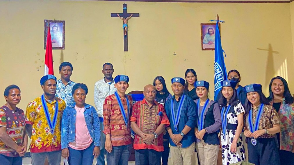 gmki-timika-lantik-panitia-masa-perkenalkan-anggota-baru