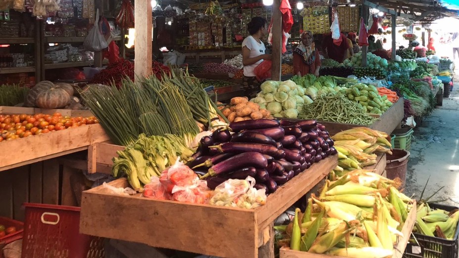 Lapak para pedagang di pasar sentral, Rabu (21/9/2022). Foto: Faris/ Papua60detik