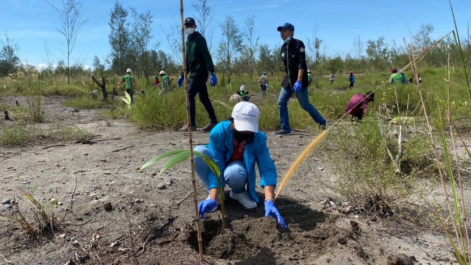 peringati-hari-ozon-2022-pt-freeport-ajak-mahasiswa-hijaukan-area-mp39