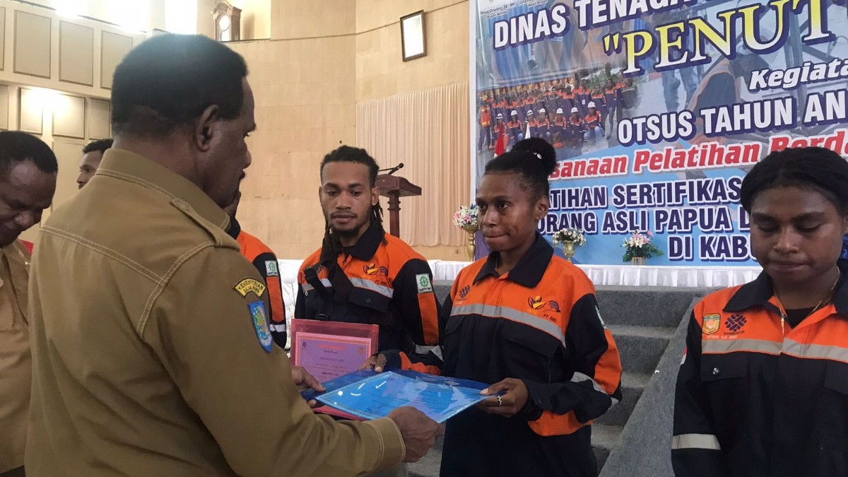 100-peserta-lulusan-pelatihan-disnakertrans-siap-masuki-dunia-kerja