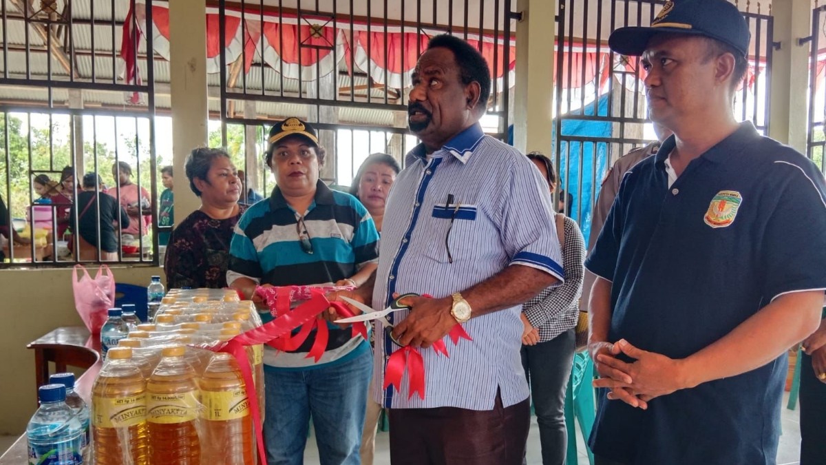 pemkab-mimika-operasi-pasar-di-area-pinggir-kota