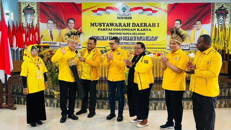 yusak-yaluwo-nakhodai-partai-golkar-papua-selatan
