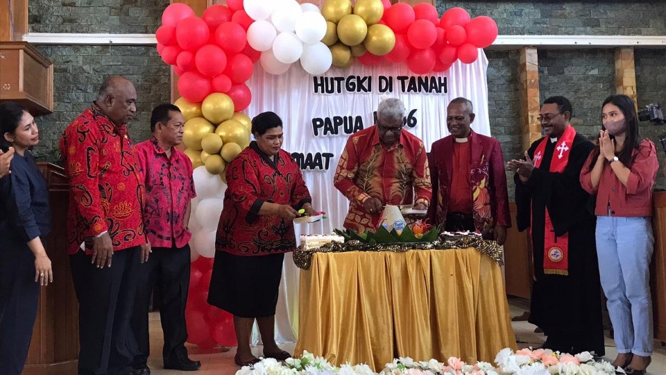 hut-gki-ke-66-plt-bupati-johannes-rettob-jangan-lupa-sejarah-gki-di-tanah-papua