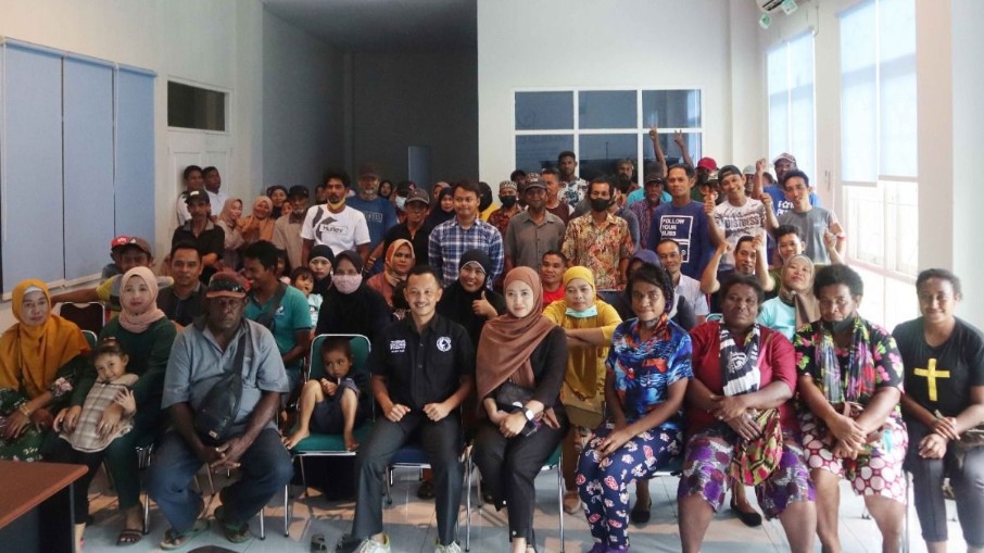 81-nelayan-merauke-ikut-germas-bcl-bersihkan-sampah-di-laut