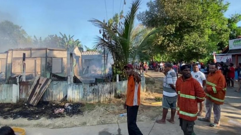 tiga-rumah-ludes-dilalap-api-di-merauke-kerugian-ditaksir-ratusan-juta