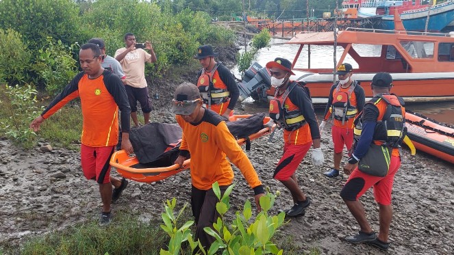 Jenazah Fahri Ditemukan, Bapaknya Masih Dalam Pencarian