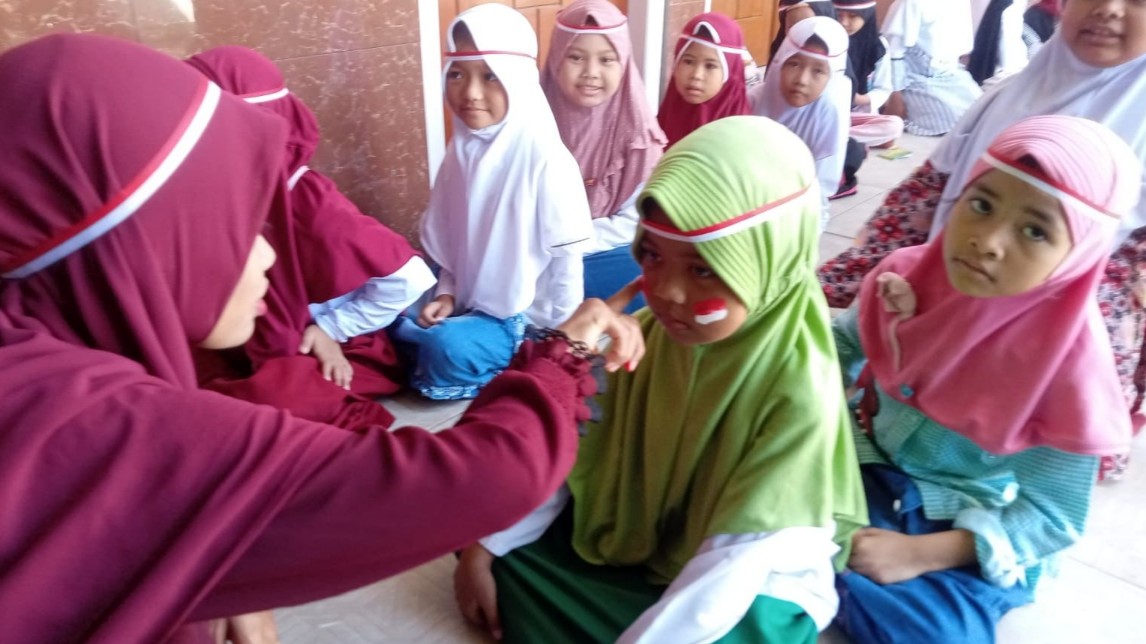Siswa SD IT Permata Bunda sedang mengikuti peringatan Hari Pahlawan tahun 2022. Foto : SD IT Permata Bunda