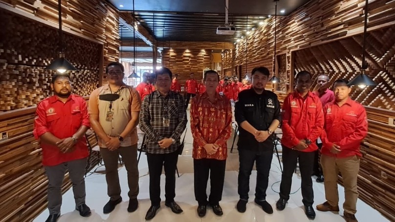 Pengurus YLBH Papua Tengah usai launching, Rabu (21/12/2022). Foto: Faris/Papua60detik