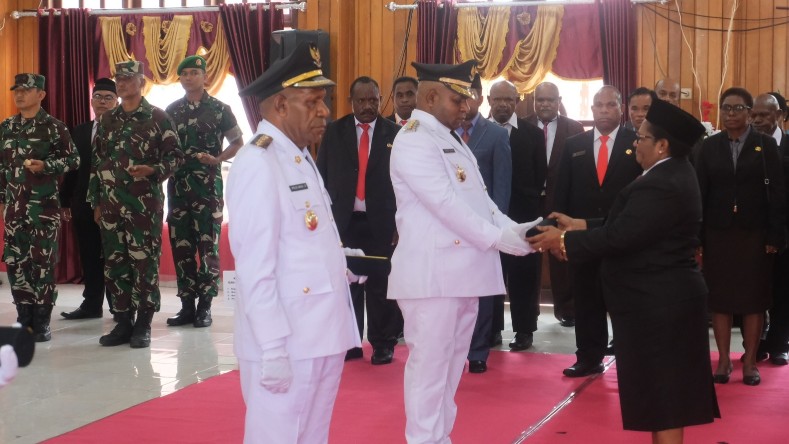 pj-gubernur-papua-tengah-lantik-tiga-penjabat-bupati