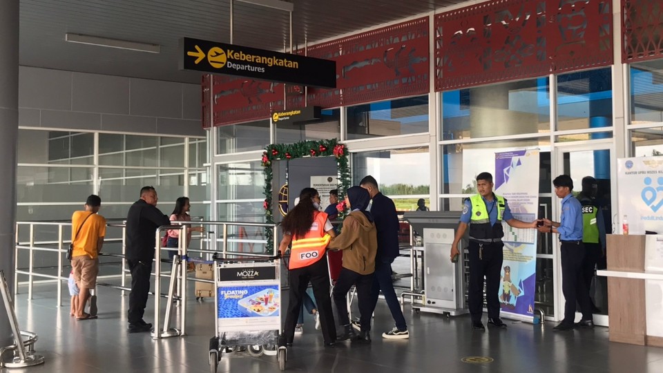 pasca-nataru-bandara-mozes-kilangin-masih-sepi-penumpang