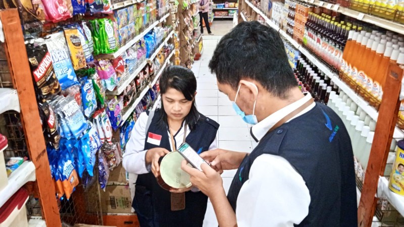 loka-pom-temukan-kemasan-makanan-rusak-dan-kedaluwarsa-di-pusat-perbelanjaan