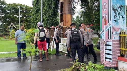 kapolres-merauke-buka-paksa-palang-gor-hiad-sai