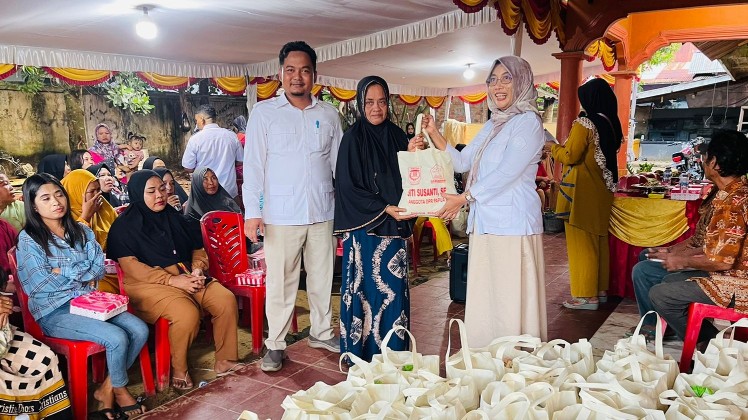 masyarakat-binaloka-lampu-satu-keluhkan-bbm-saat-reses-anggota-dprp