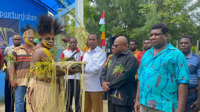 pengurus-pemuda-malind-merauke-dikukuhkan-ini-pesan-pj-gubernur-papua-selatan