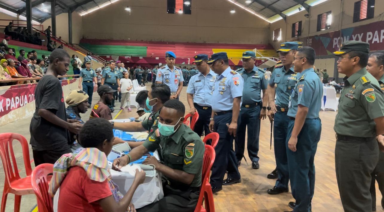 ratusan-warga-merauke-ikut-pengobatan-massal-lanud-ja-dimara