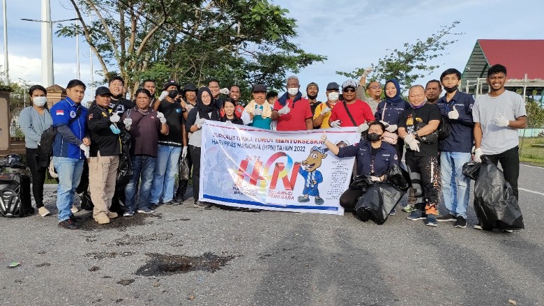 hpn-di-timika-wabup-minta-pers-kritis