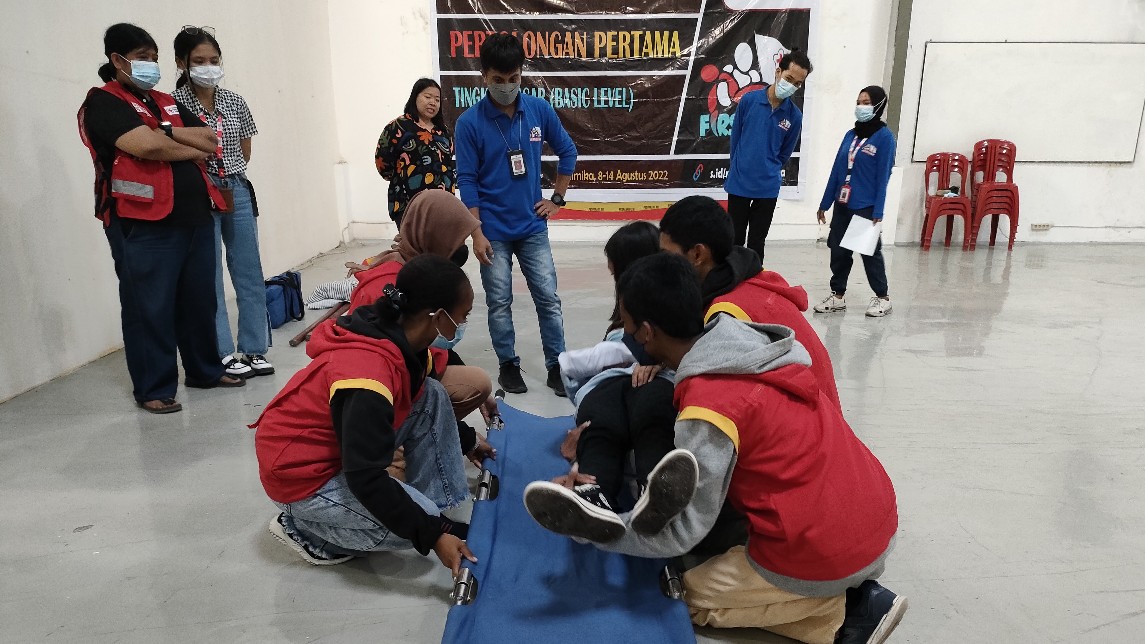 jelang-hut-pmi-ke-77-forpis-mimika-lomba-simulasi-pertolongan-pertama