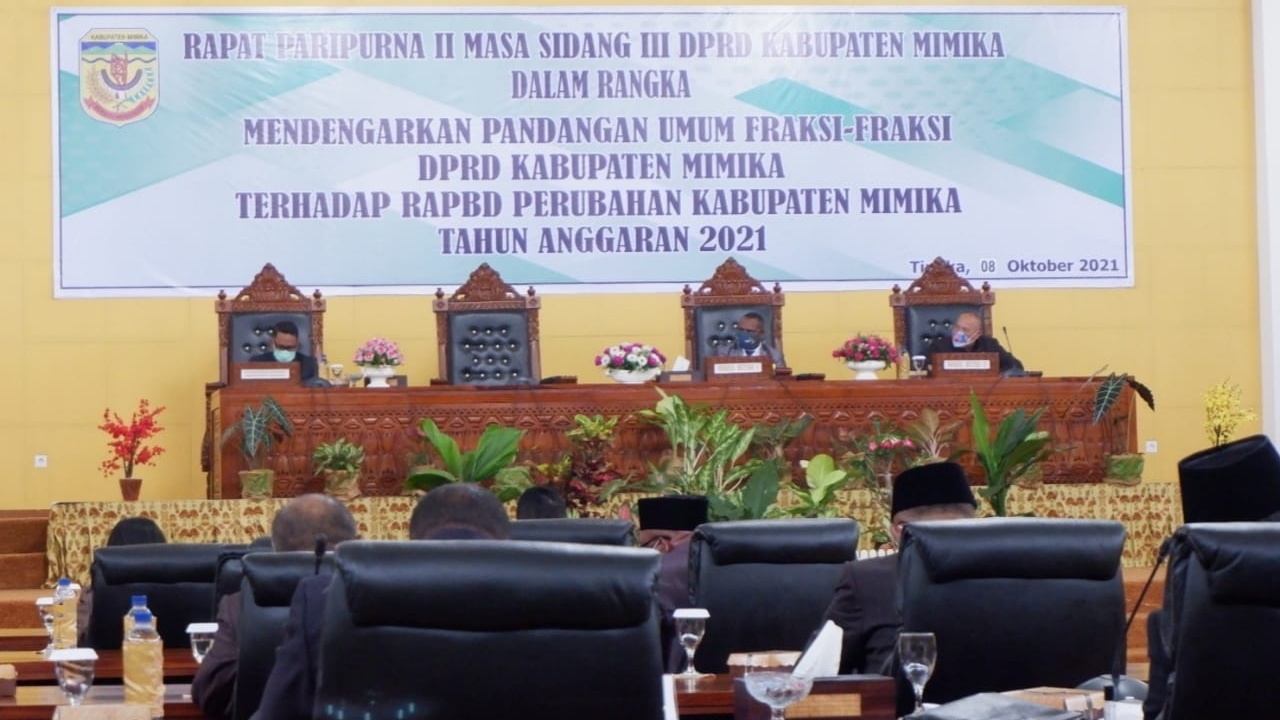 enam-fraksi-dprd-pertanyakan-usulan-kegiatan-pemkab-mimika-di-rapbd-perubahan