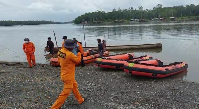 perahu-tenggelam-di-kokonao-satu-selamat-dua-hilang