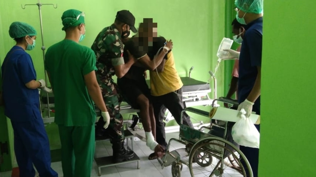 pos-koramil-di-maybrat-diserang-pemabuk-kaki-pelaku-ditembak