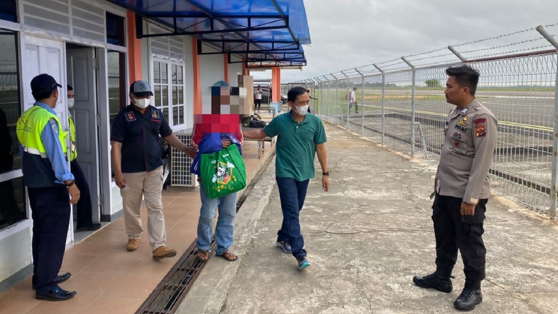 tiba-di-timika-terduga-pelaku-pencabulan-yang-kabur-ke-mappi-langsung-diperiksa