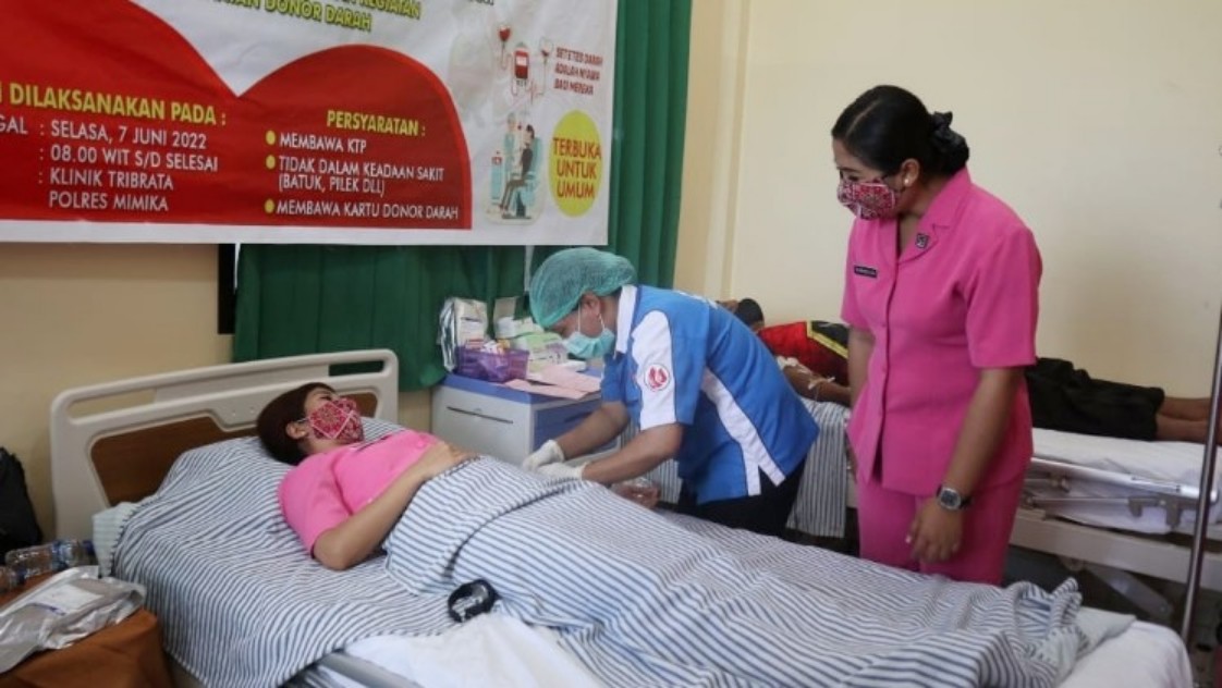 polres-mimika-gelar-donor-darah-sambut-hut-bhayangkara-ke-76
