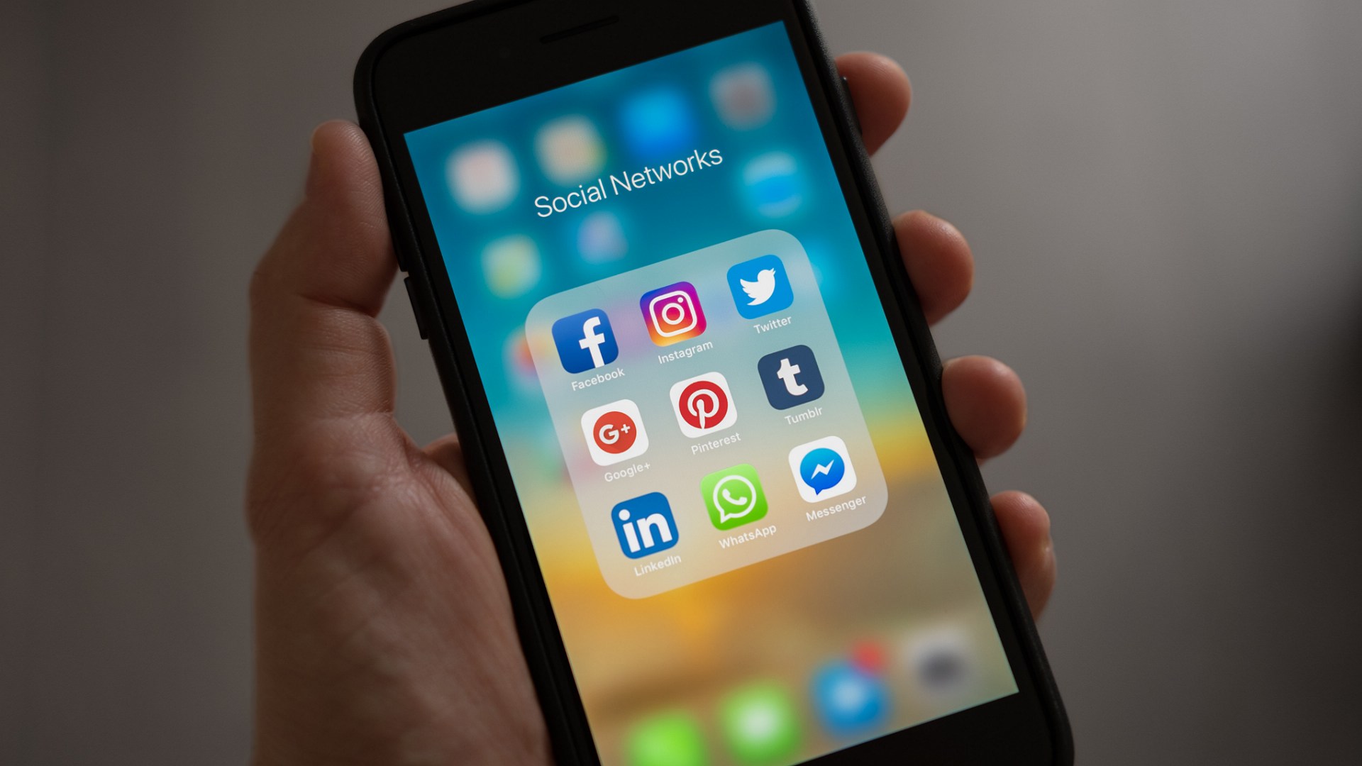 batas-daftar-20-juli-pemerintah-bakal-blokir-instagram-facebook-kawan-kawan