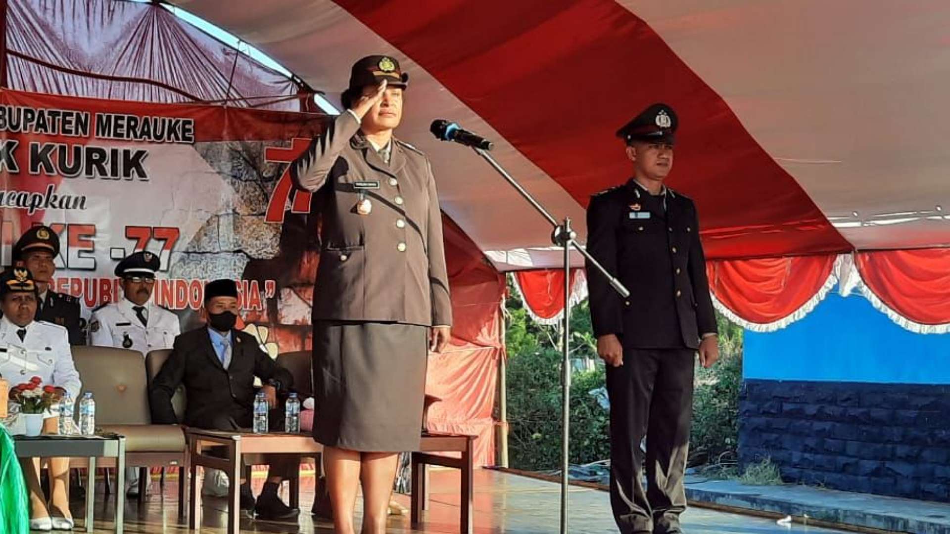 akp-marlina-kaimu-jadi-inspektur-upacara-di-distrik-kurik