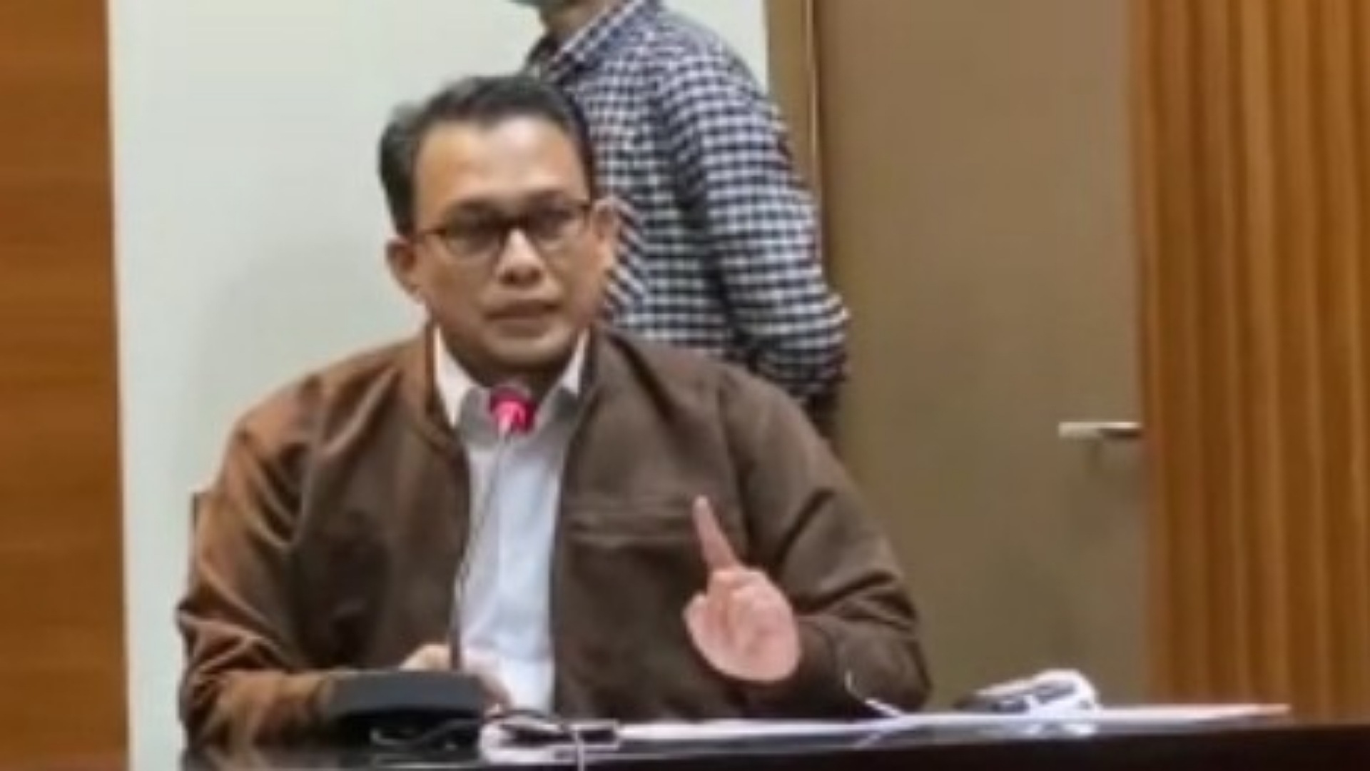 ini-sikap-kpk-atas-vonis-bupati-mimika-nonaktif-eltinus-omaleng