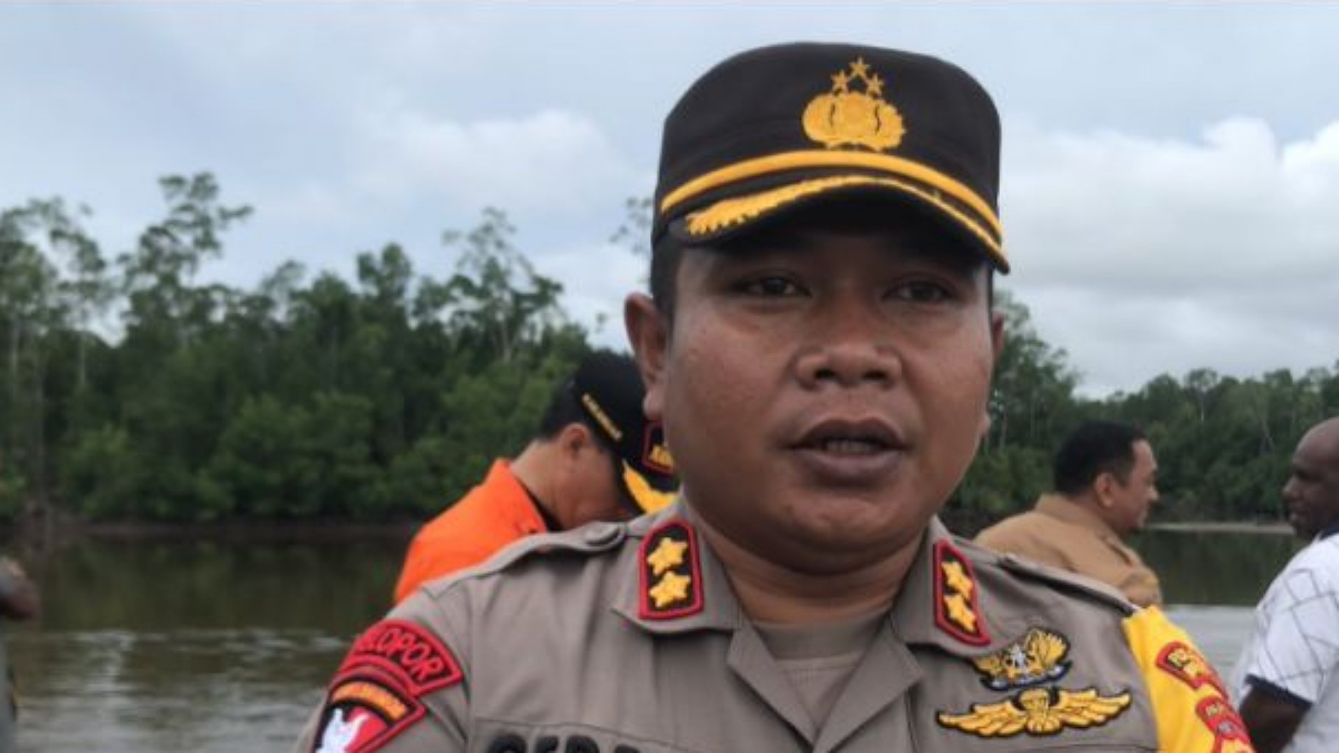 pastikan-timika-kondusif-aparat-gabungan-patroli-rutin