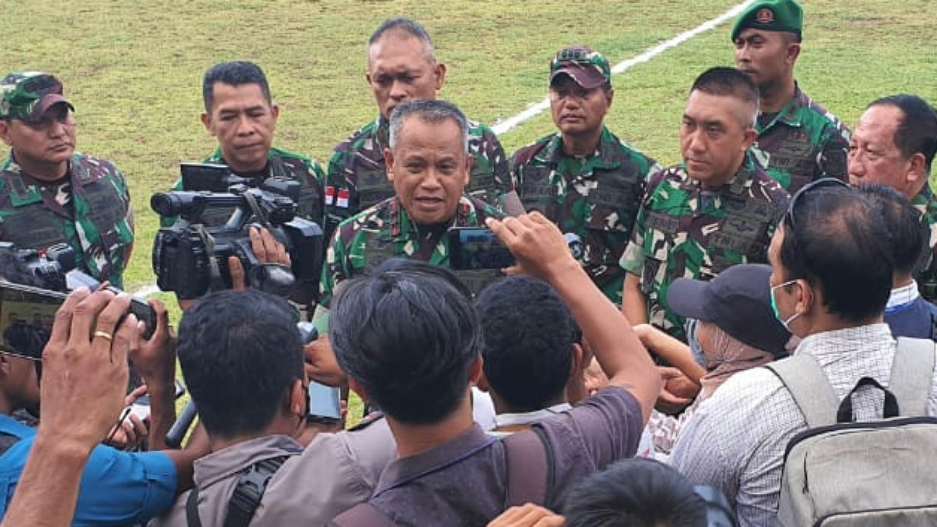 penganiayaan-di-mappi-18-anggota-tni-dibawa-ke-merauke-untuk-diperiksa