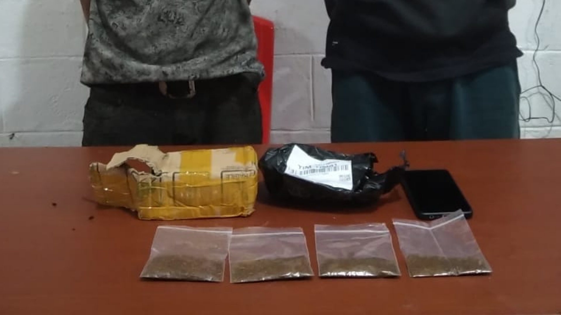 jemput-paket-sinte-dua-pemuda-ditangkap-polisi-di-timika