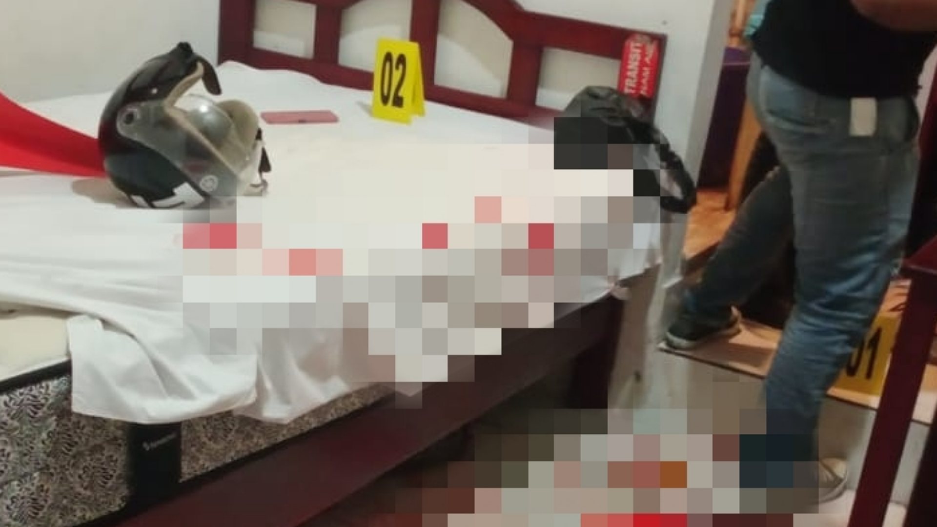 olah-tkp-pembunuhan-di-hotel-polisi-temukan-sangkur