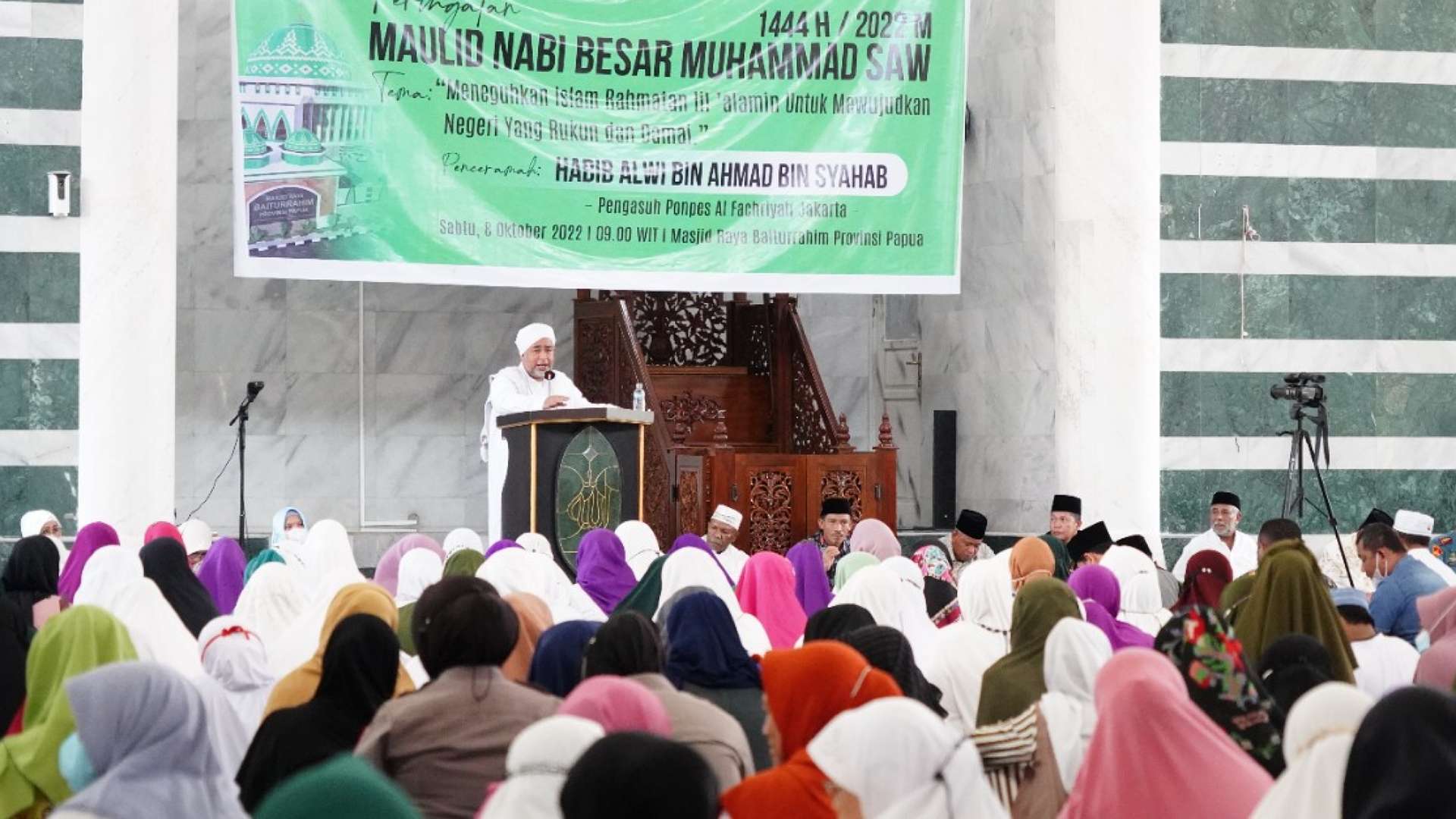 pangdam-xvii-cenderawasih-bersama-ribuan-umat-islam-rayakan-maulid