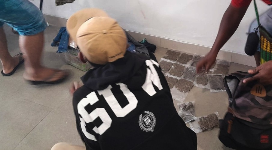 tertangkap-bawa-49-paket-ganja-dari-jayapura-rm-mengaku-hanya-kurir-si-amri