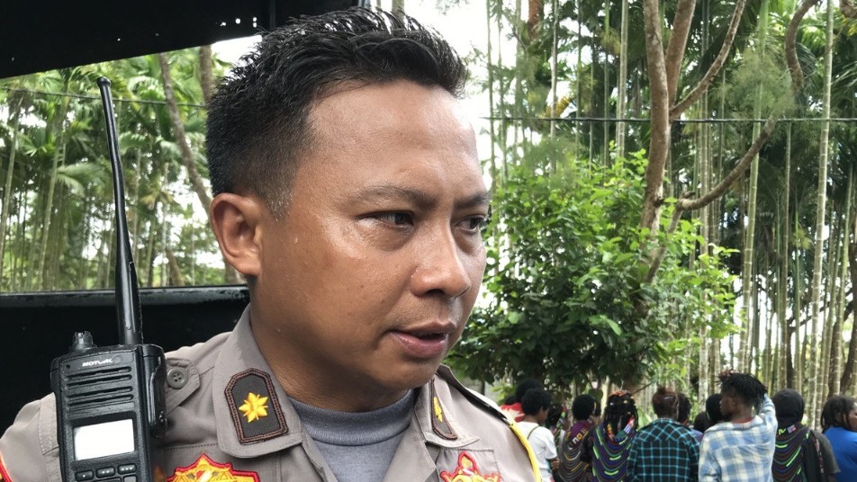 polres-mimika-gandeng-brimob-batalyon-b-pelopor-deteksi-hulu-ledak-temuan-warga