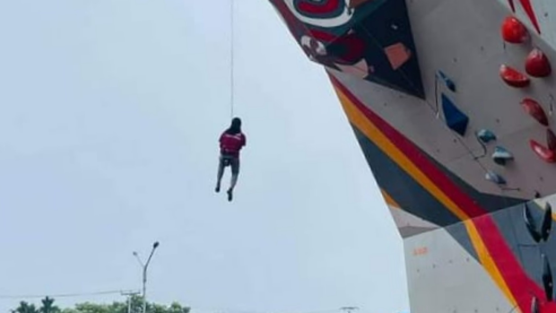 pembukaan-besok-kejurkab-panjat-tebing-mimika-diikuti-230-siswa