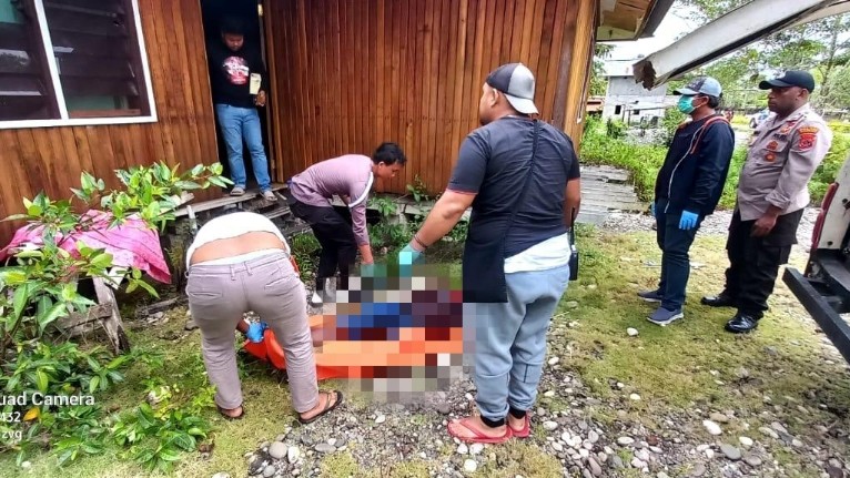seorang-babinsa-ditemukan-tewas-di-dekai
