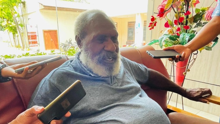 Tokoh masyarakat Papua Selatan  Johanes Gluba Gebze. Foto: Ami/ Papua60detik