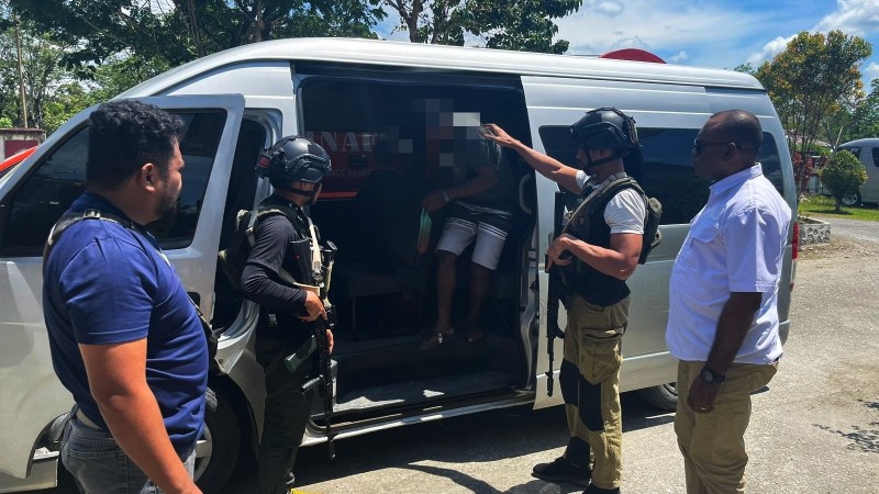 tiga-tersangka-jual-beli-amunisi-diserahkan-ke-kejaksaan