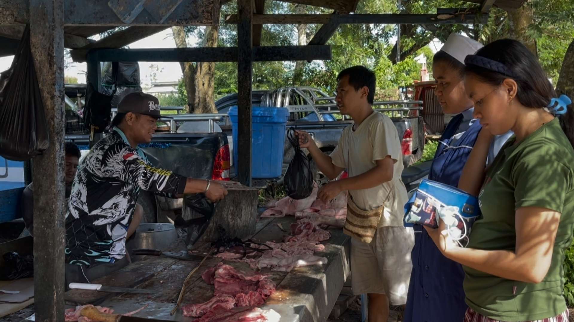 Lapak penjual daging babi di Jalan Ermasu Merauke  Foto: Ami/ Papua60detik