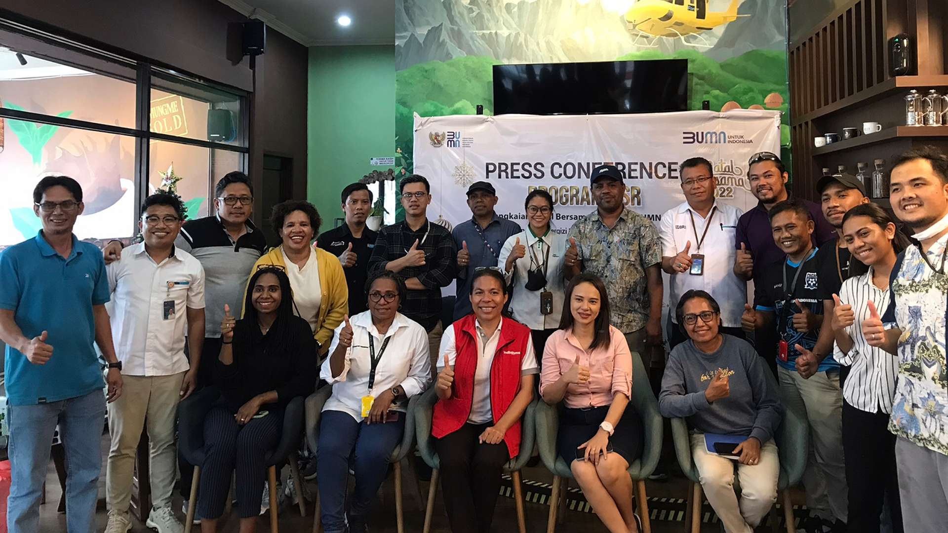 rayakan-nataru-ptfi-dan-bumn-mimika-salurkan-csr-bersama