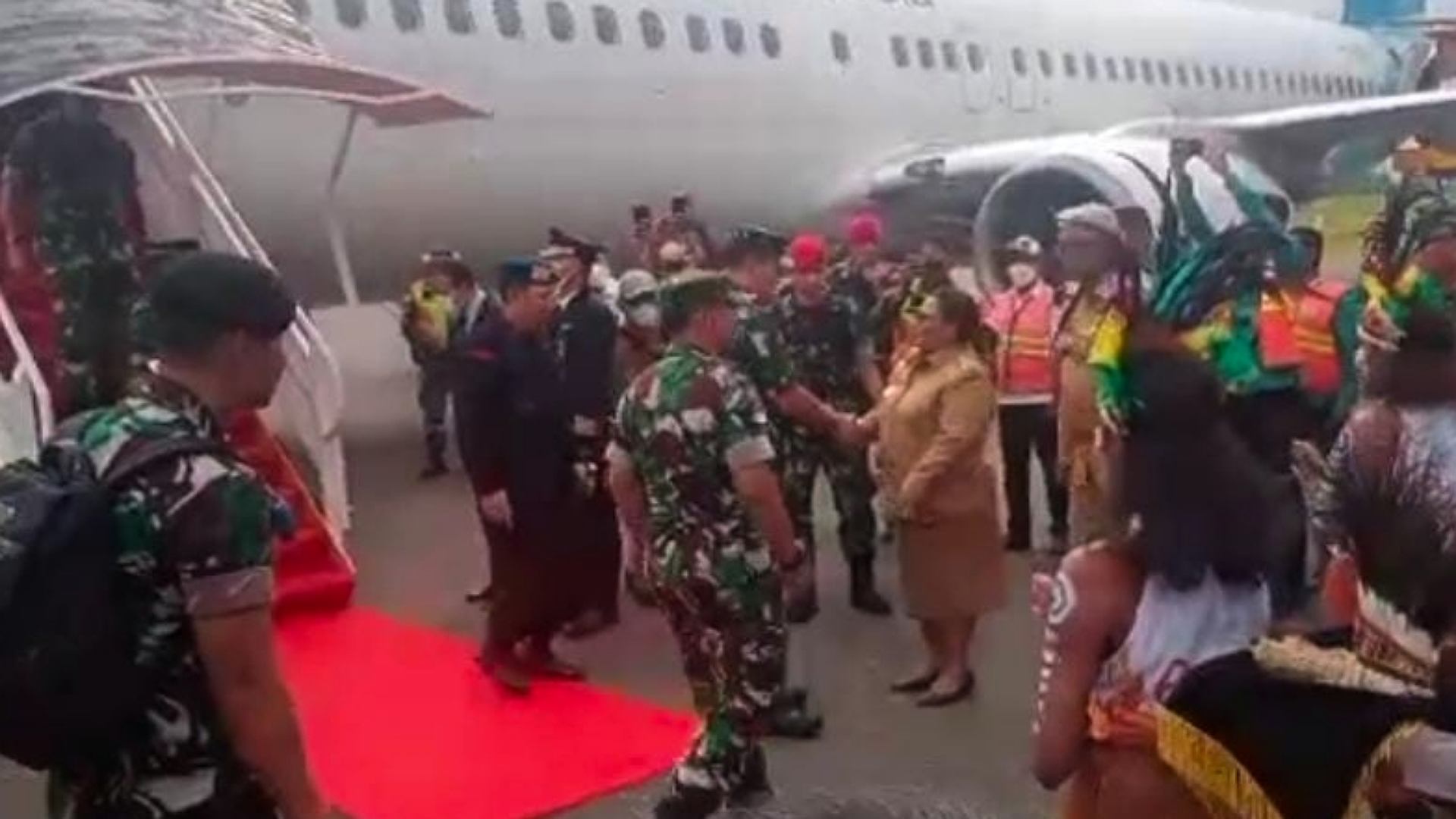 pasca-penyerangan-prajurit-tni-panglima-dan-pangkostrad-ke-timika