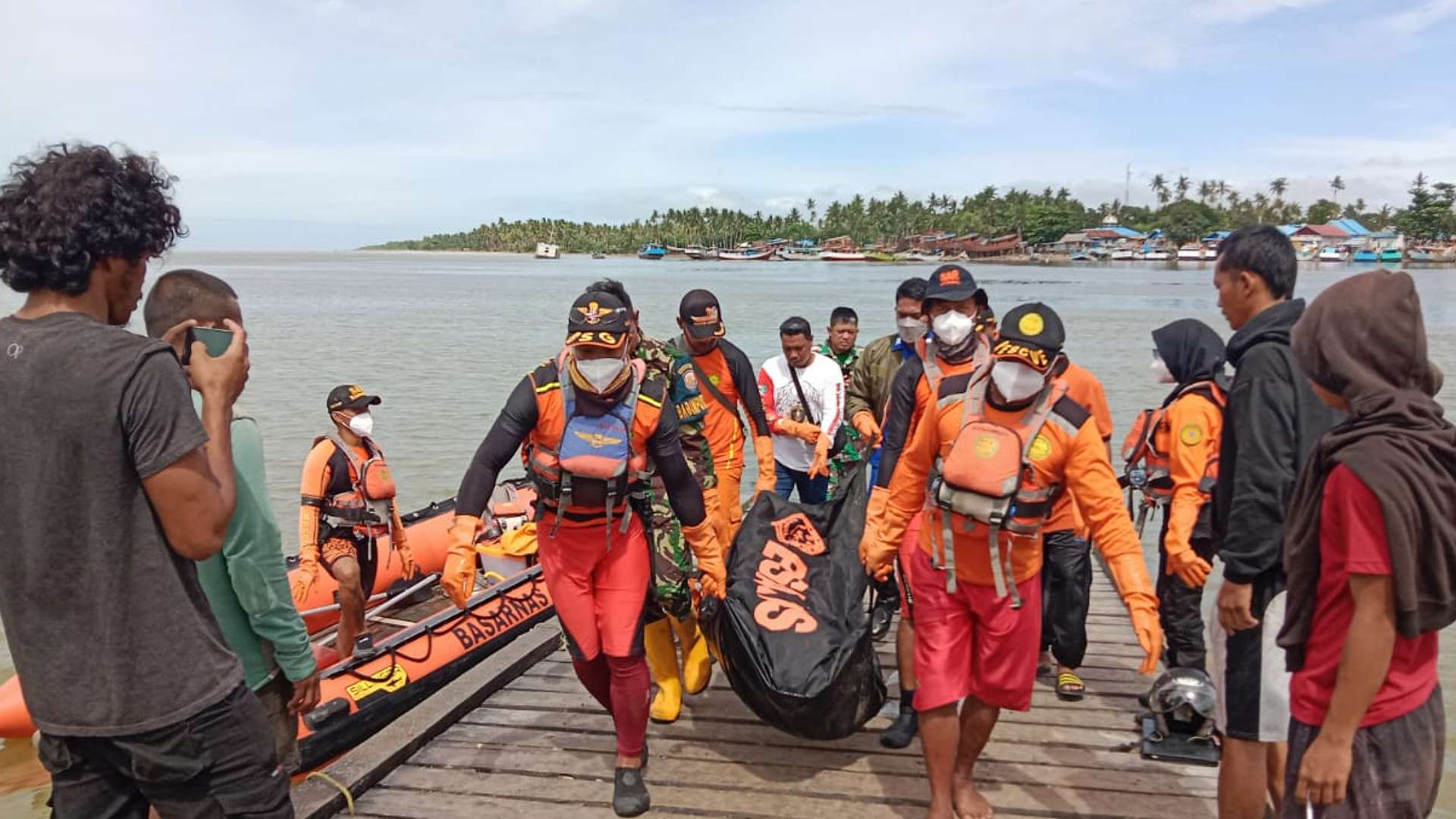 hilang-terbawa-arus-abk-km-merpati-ditemukan-tak-bernyawa