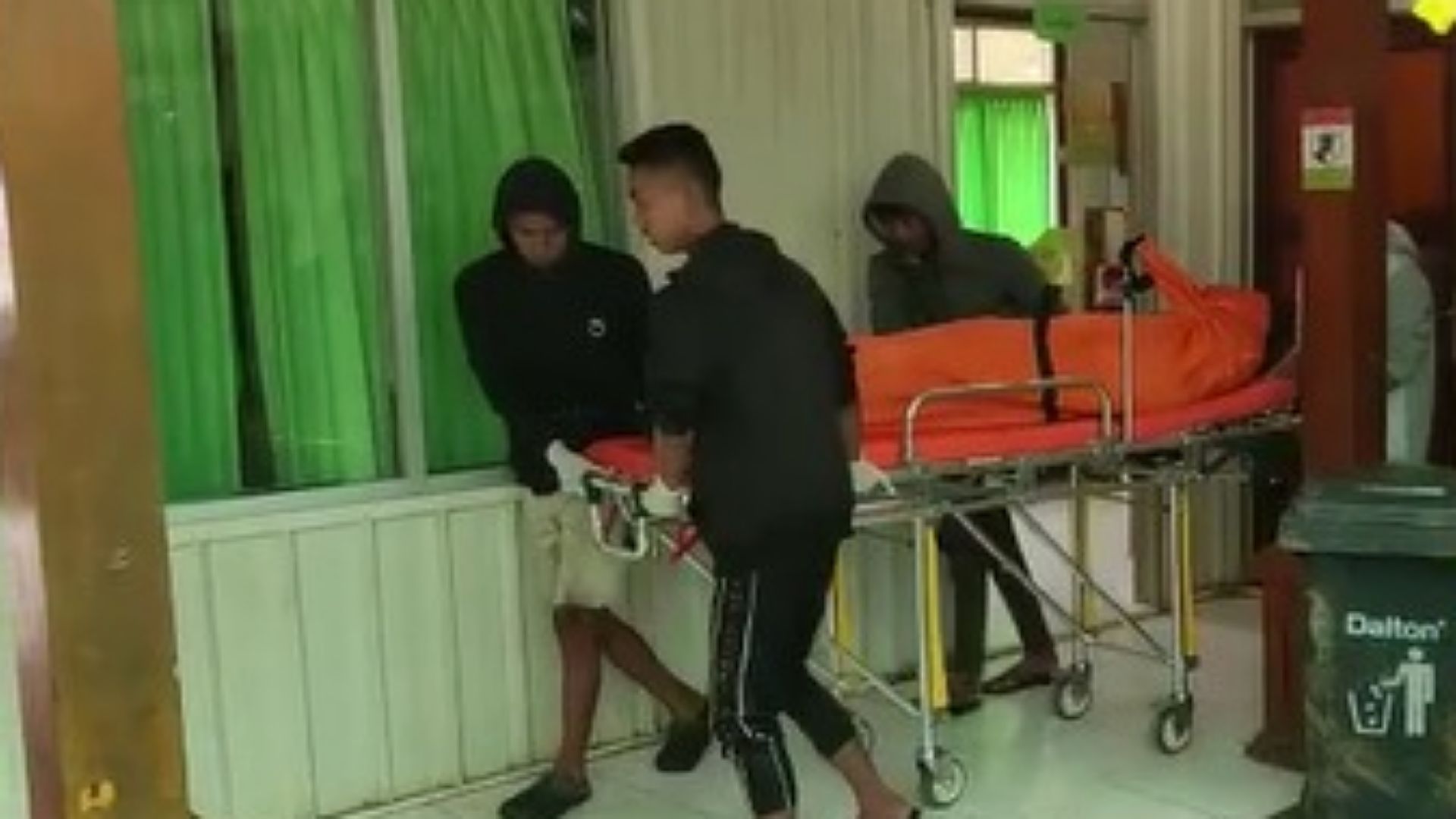 seorang-tukang-ojek-tewas-diserang-di-gome