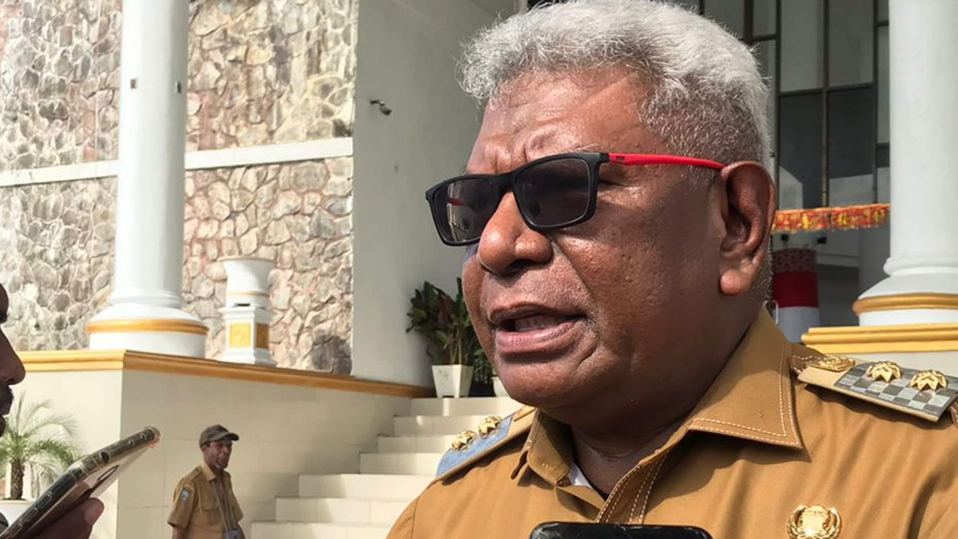 Tanggapi SK Kemendagri, John Rettob: Saya Tetap Wakil Bupati - Papua60Detik