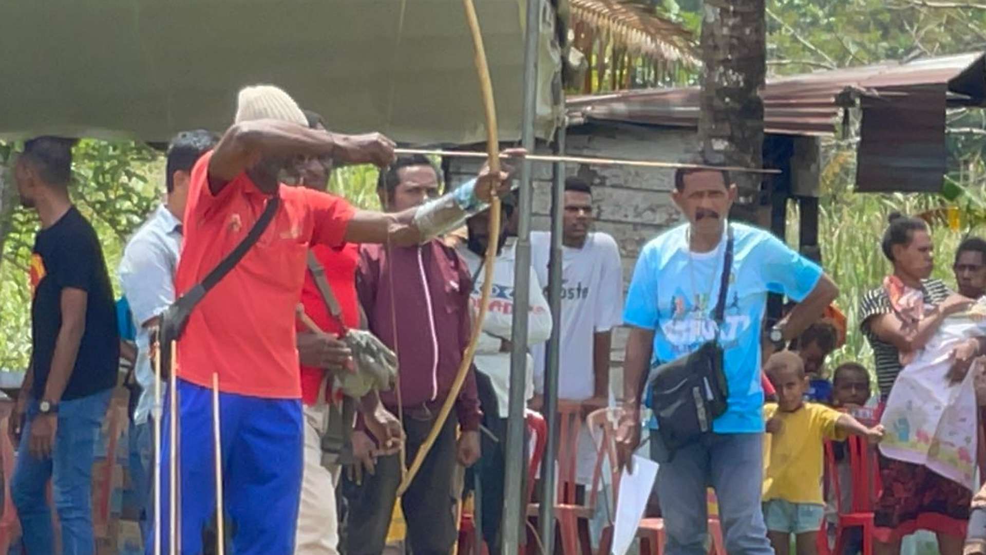 Perserta panahan tradisional. Foto: Ami/ Papua60detik